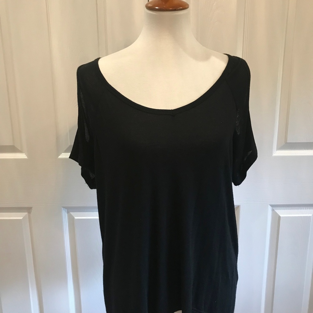Cold Shoulder Pointed Tee - Picture 3 of 3